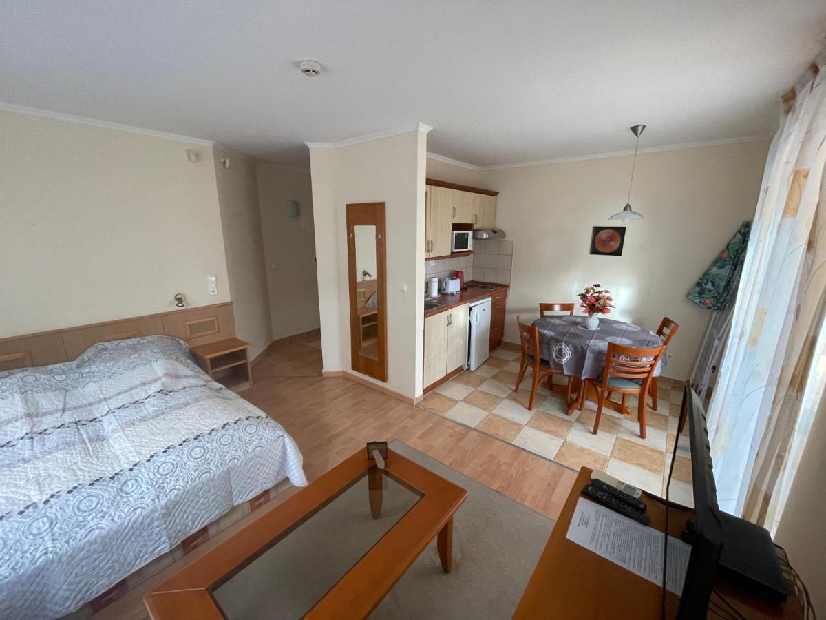 Garda Wellness Apartmanhaz Hévíz Buitenkant foto