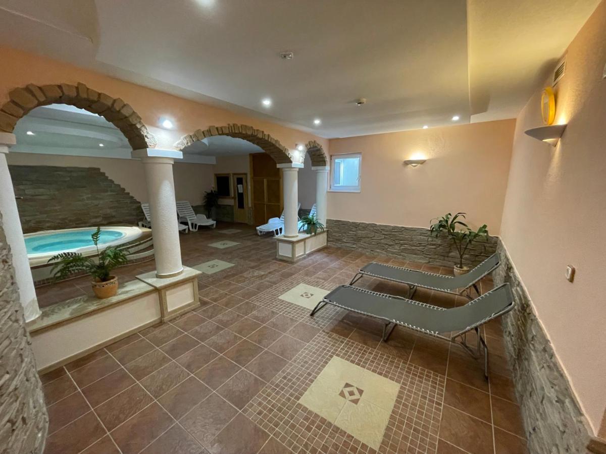 Garda Wellness Apartmanhaz Hévíz Buitenkant foto